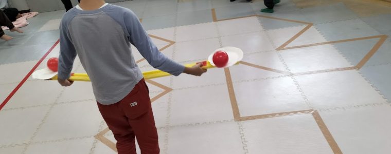 スティックやじろべえ